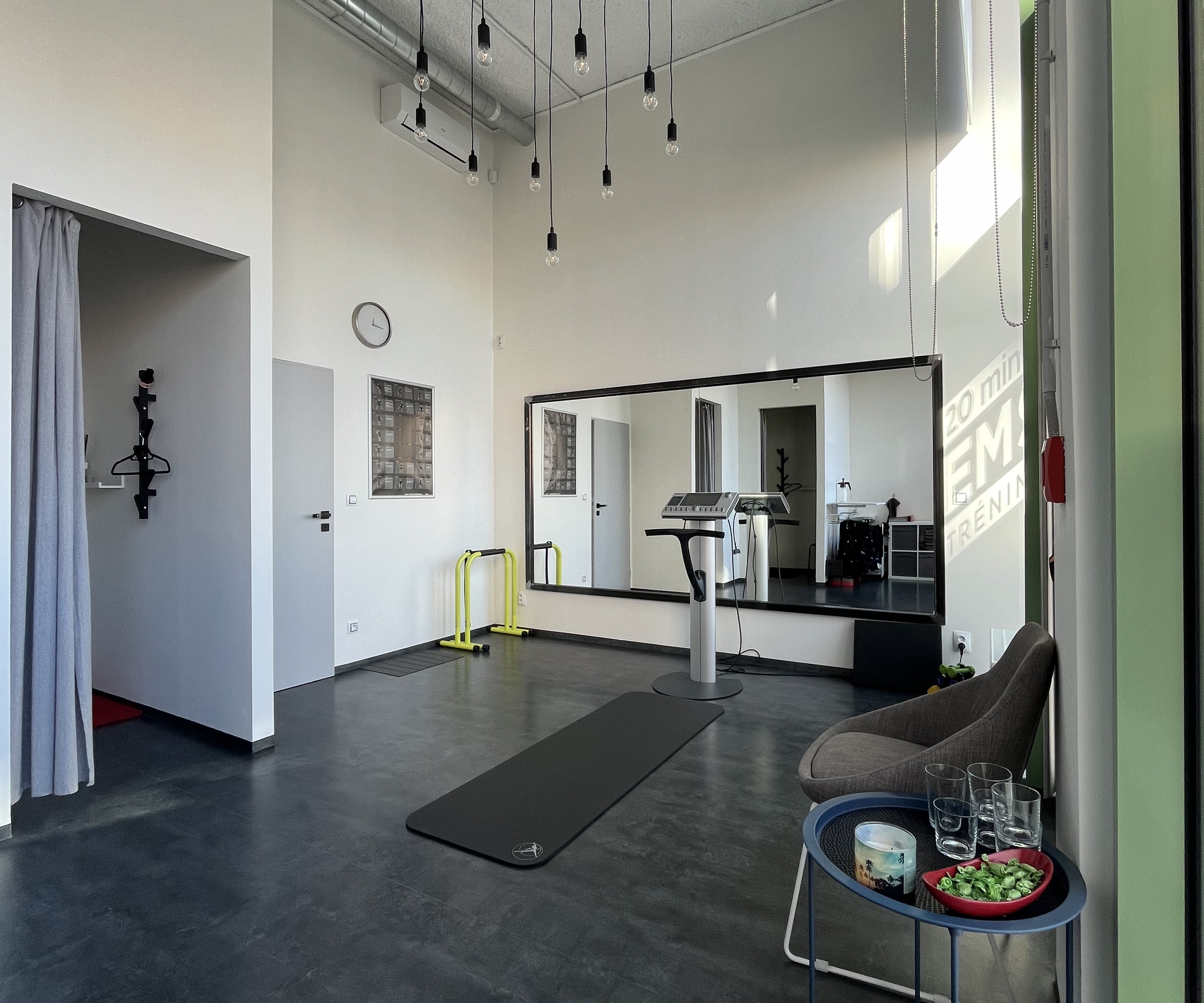 Salón pro EMS trénink